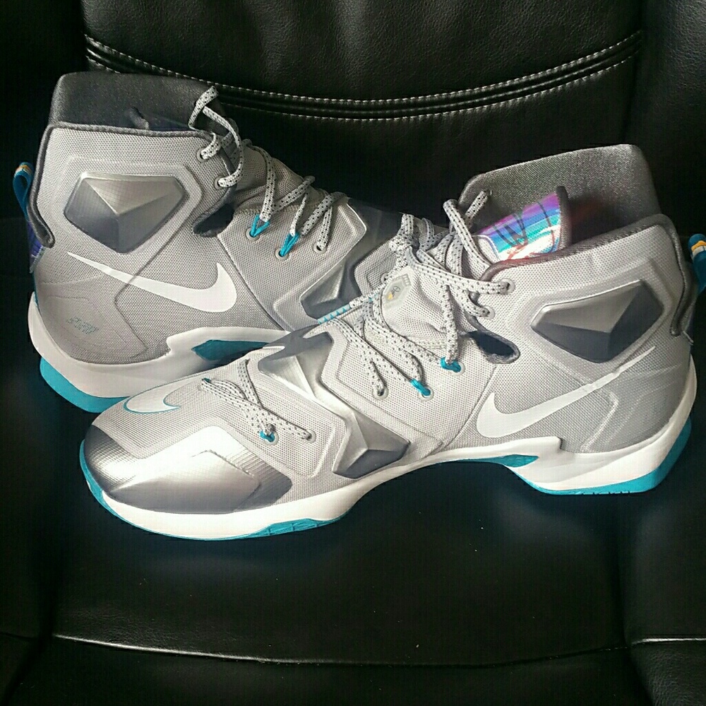 Nike LeBron XIII, (13), SZ 16.. NEW!